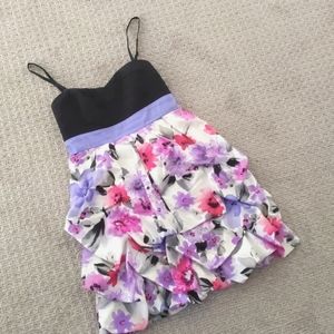 ADORABLE Vintage Y2K IZ Byer Cotton Bubble Hem Floral Mini Dress, Size 7/8